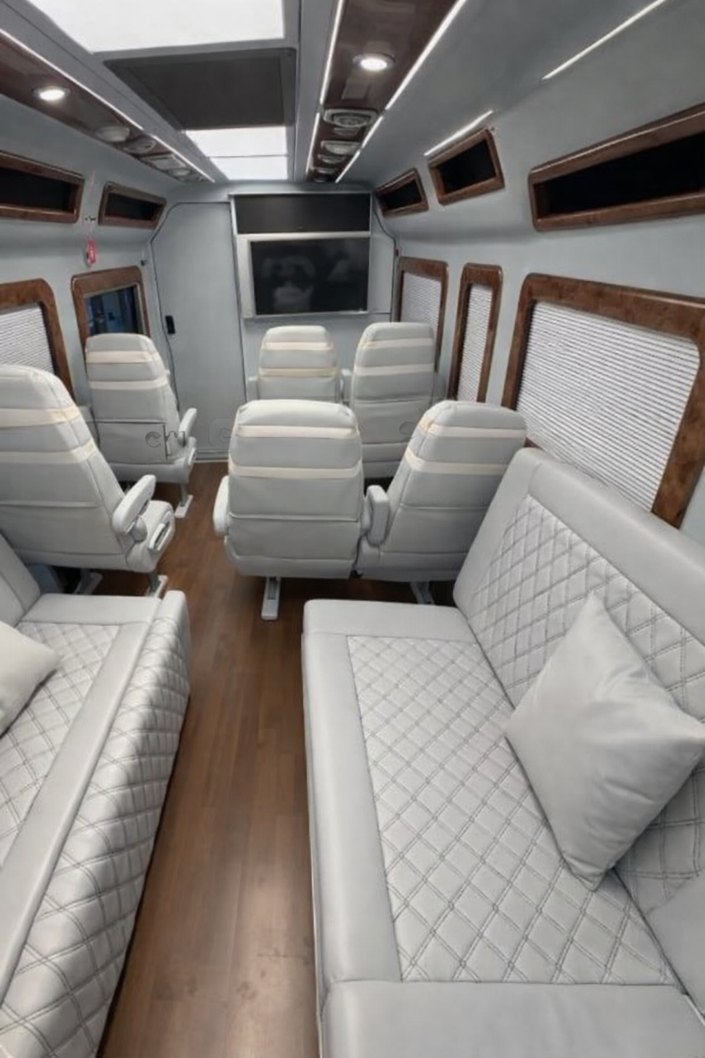 Surat Caravan Interior