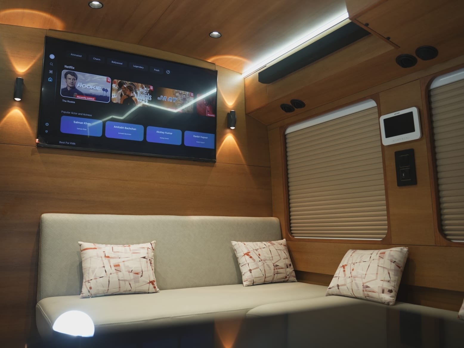 Caravan front sofa - Luxury Van