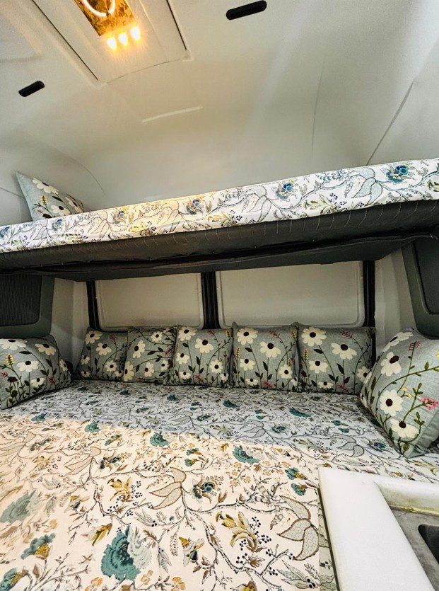 THJ2 Caravan Back side bunk bed